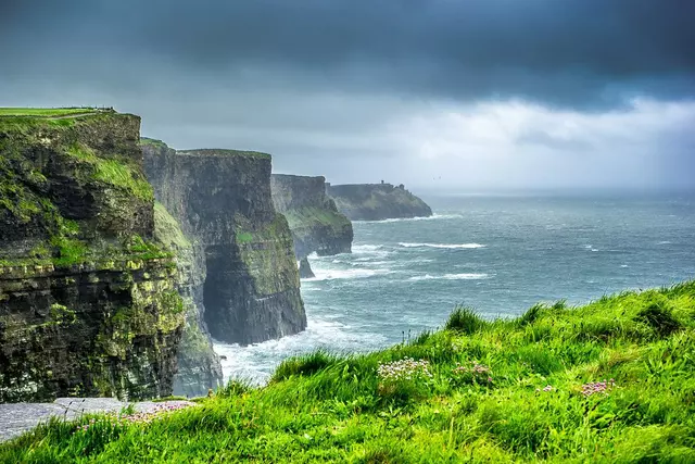 What are the top 3 places to visit in Ireland?